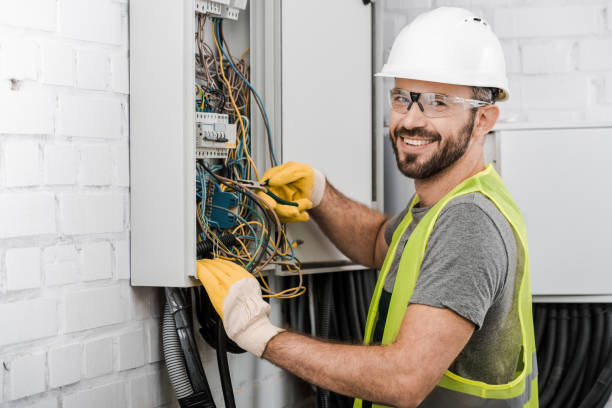 Best Affordable Electrician  in Como, WI