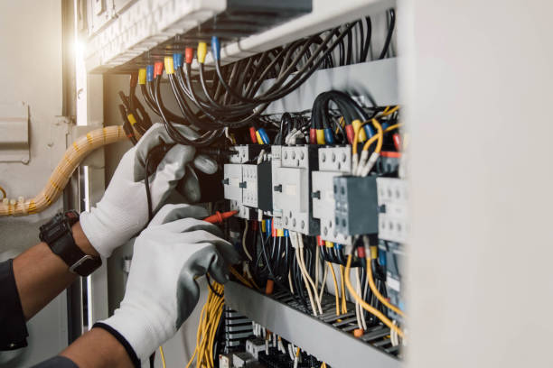 Best Electrical Repair Services  in Como, WI